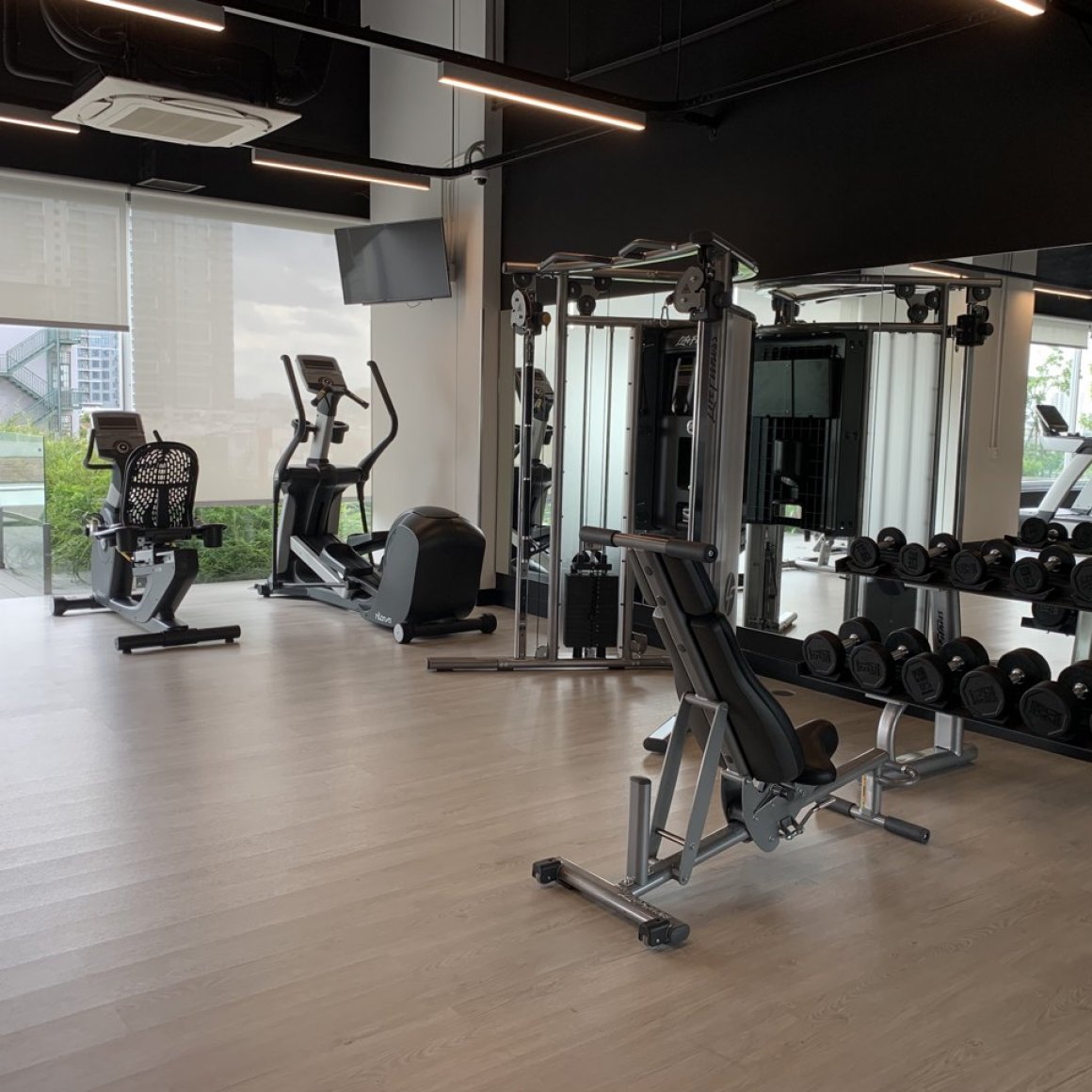 Phòng gym tại Waterina Suites